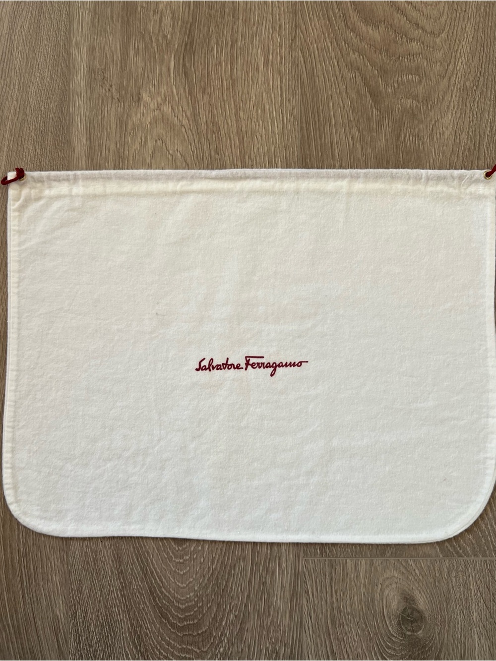 Ferragamo dust bag (C849)